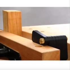 AUKTools Vice Rack Stop -Tormek Store 3e145239 9a9e 4d8a 95e3 795e34659370 89460.1704809155